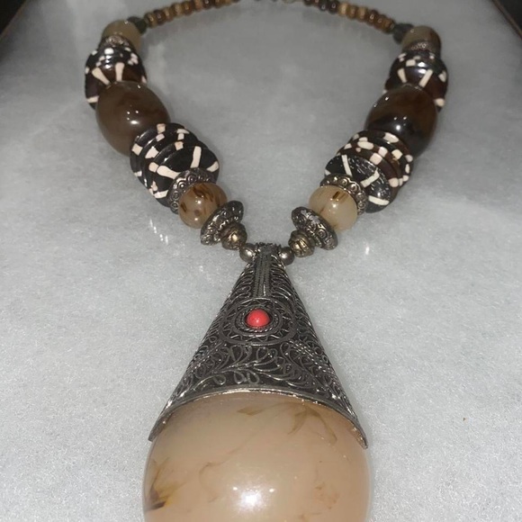 Rare Find- Assorted Stone Necklace - Picture 1 of 5